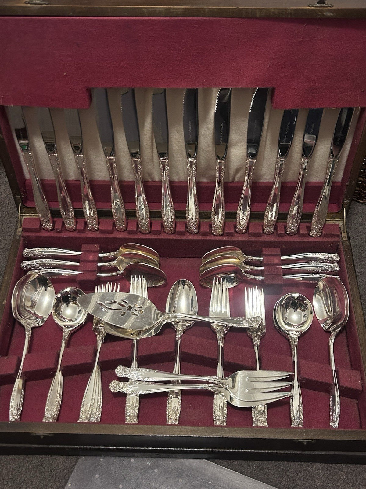 Grosvenor Laureate Silver Plated Cutlery Set for 6 + Serving Pieces 1960s Vintag