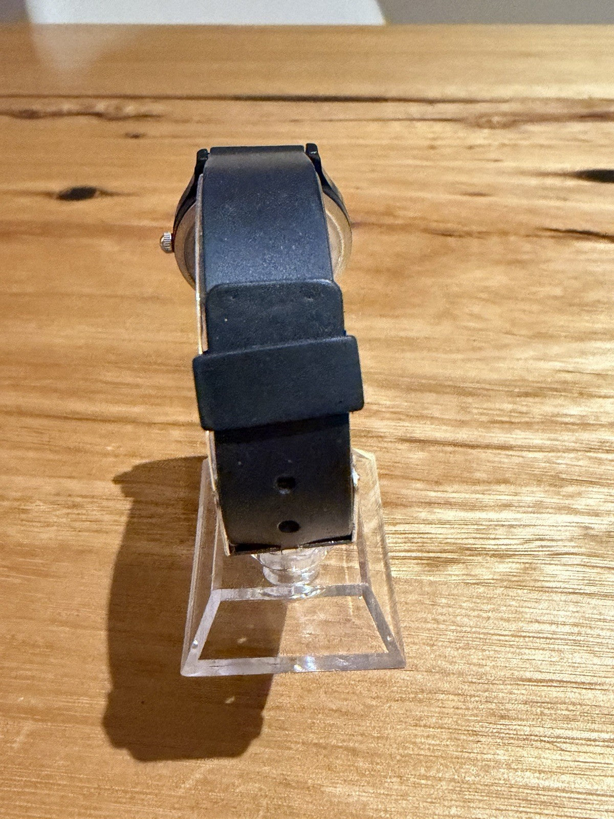 Nike Logo Quartz Wristwatch Black Case White Dial Analog Watch Runs