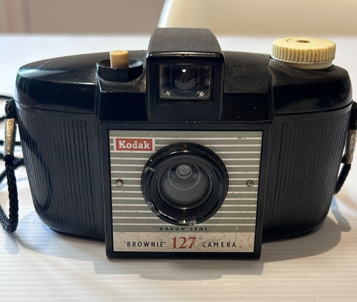 Vintage Kodak Brownie 127 Camera with Dakon Lens – Classic Mid-Century Photograp