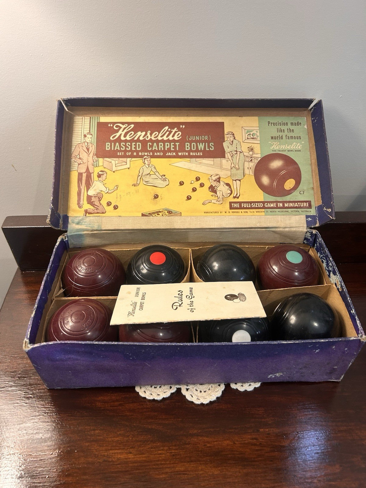 Vintage c1950s Henselite Junior Biassed Carpet Bowls Complete Set, Jack & Rules