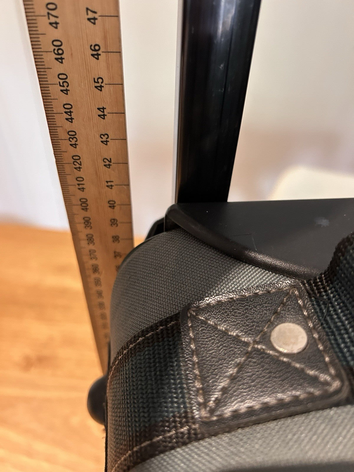 Henselite Lawn Bowls 4 Bowl Trolley Bag Green with Handle & Wheels