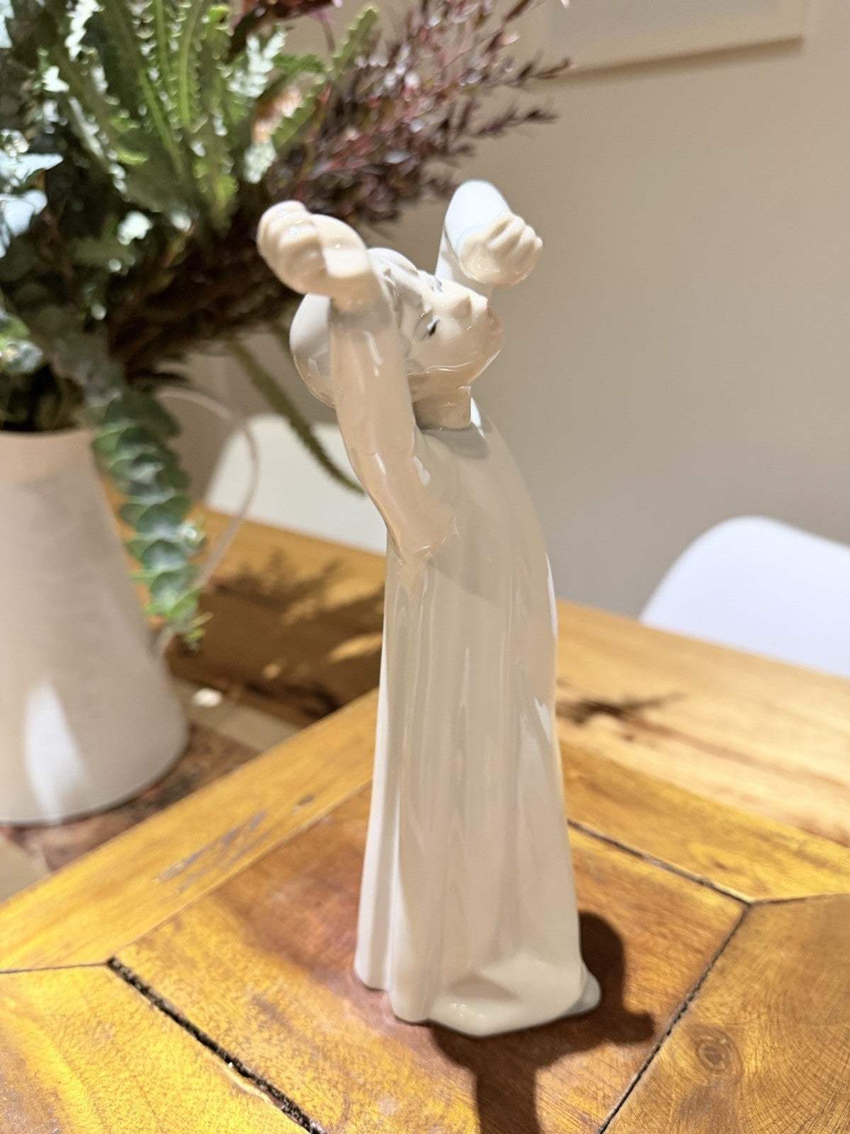 Lladro Boy Awakening 4870 Porcelain Figurine Spain Gloss White Retired 21cm