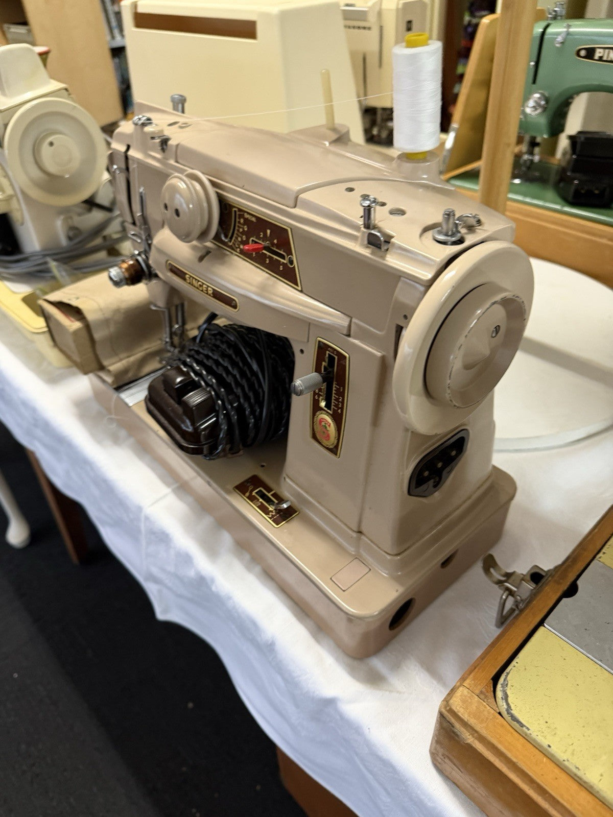 Singer 401G Slant-O-Matic Sewing Machine Germany – Complete with Accessories