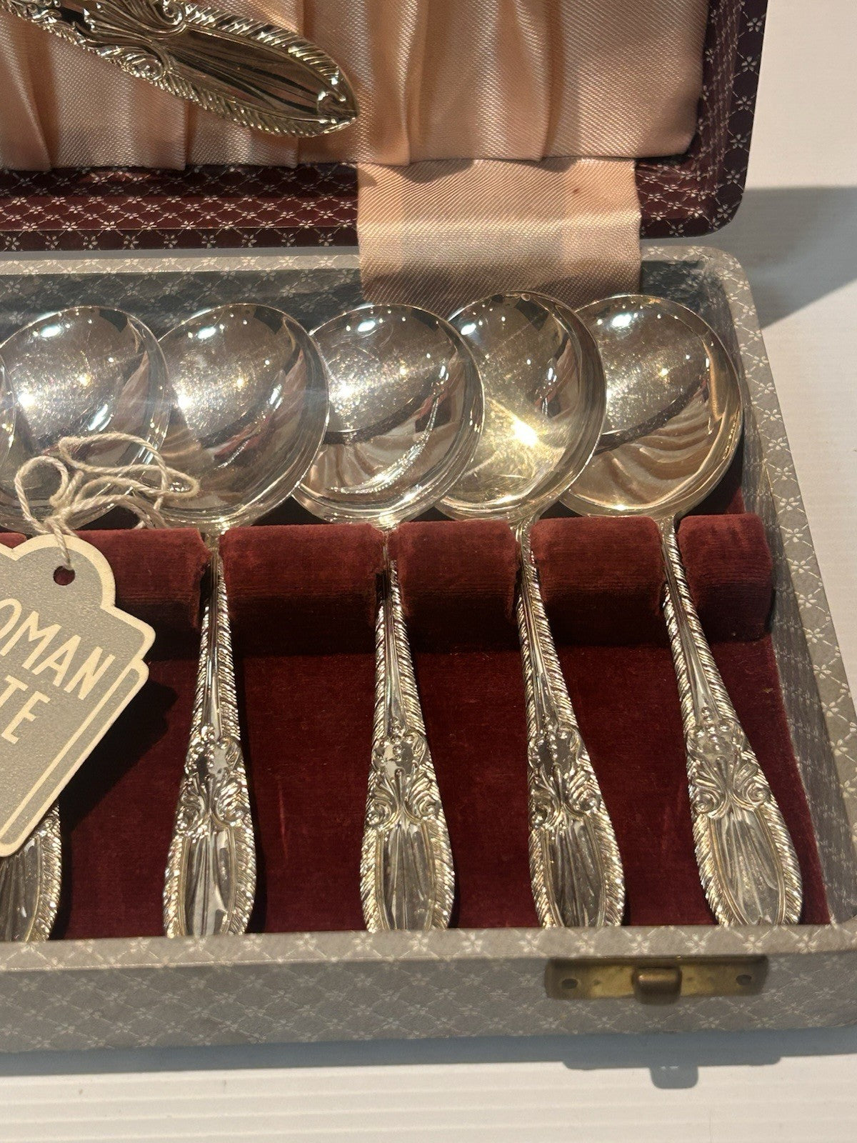 Vintage Yeoman Plate Silver Plated Cutlery Set in Case – 13 Pieces