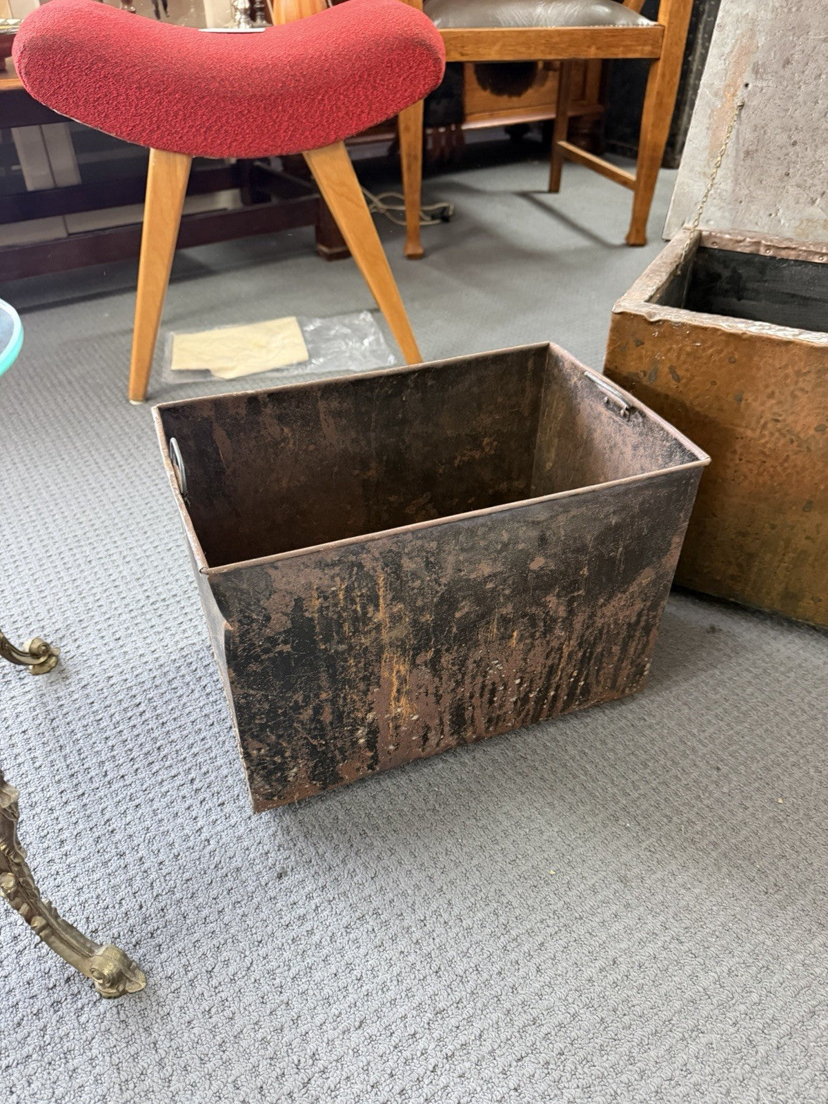 Antique Arts & Crafts Hammered Copper Coal Box Removable Liner Paw Feet