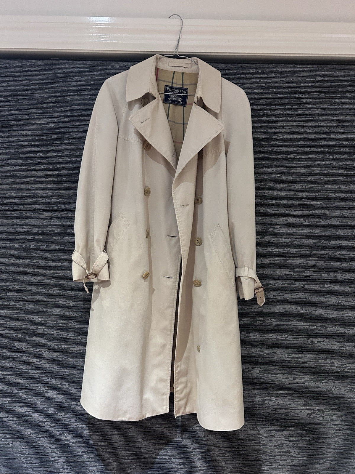 Vintage Burberrys Trench Coat Made in England Nova Check 67/33 Beige 103cm