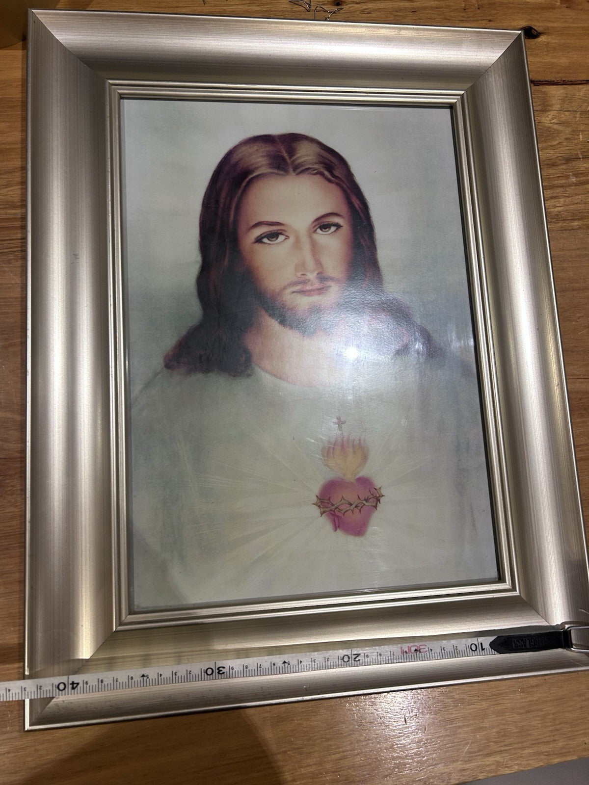 Vintage Sacred Heart of Jesus Framed Print – 1960s Devotional Art 55x43cm