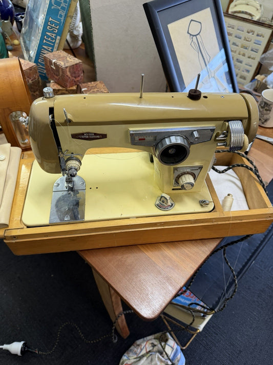 Myer Victor Supreme Vintage Sewing Machine Japan Working Original Case 