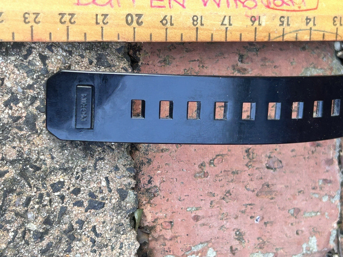 Nixon Minimal Time Teller P Watch Black Quartz Japan Movt 100m New Battery