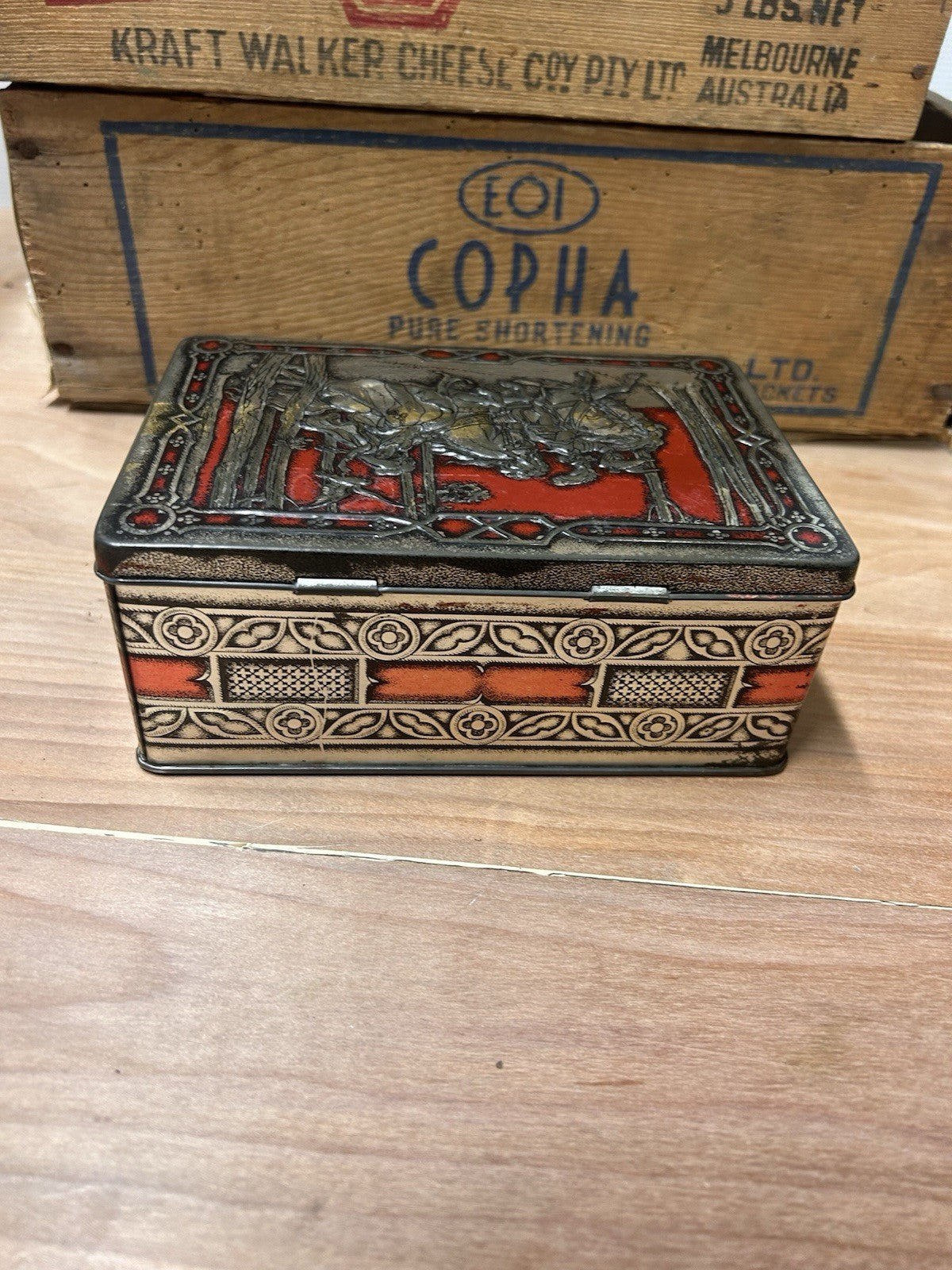 Vintage Riley’s Toffee Tin Halifax England Embossed Hunting Scene c1940s