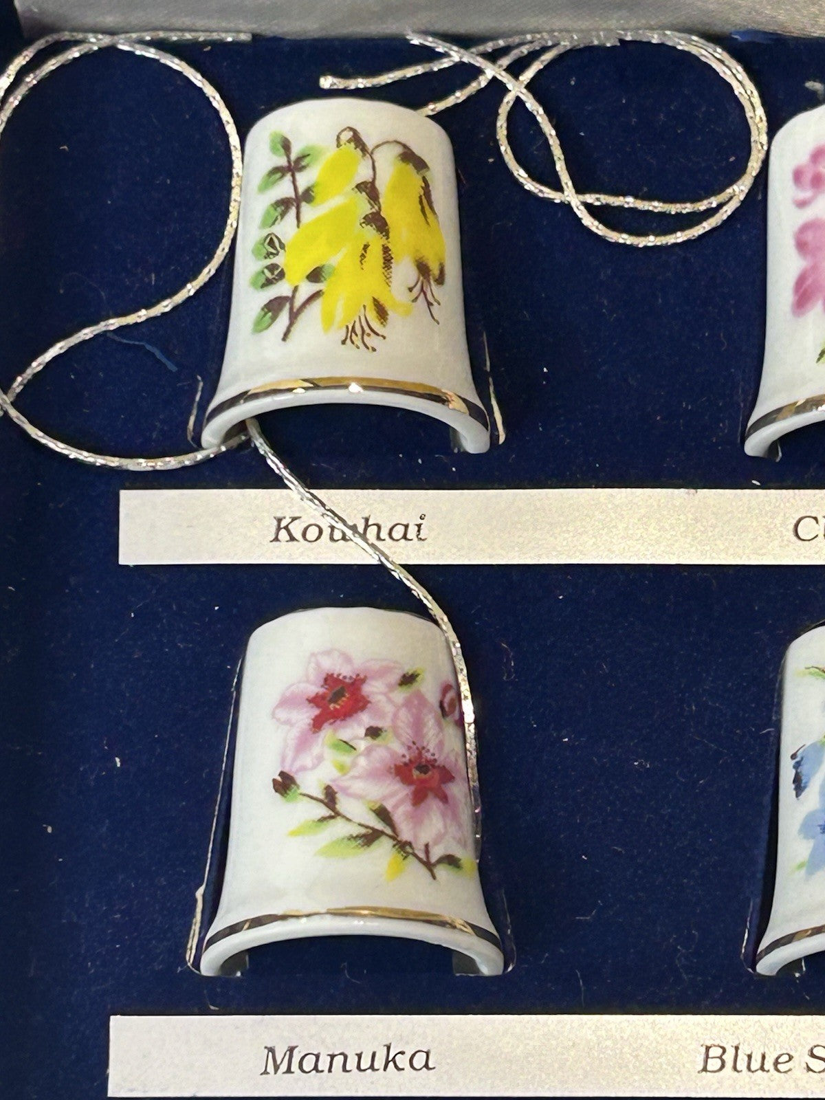 New Zealand Wildflower Thimble Collection Set of 6 w/ Case – NZ Collector