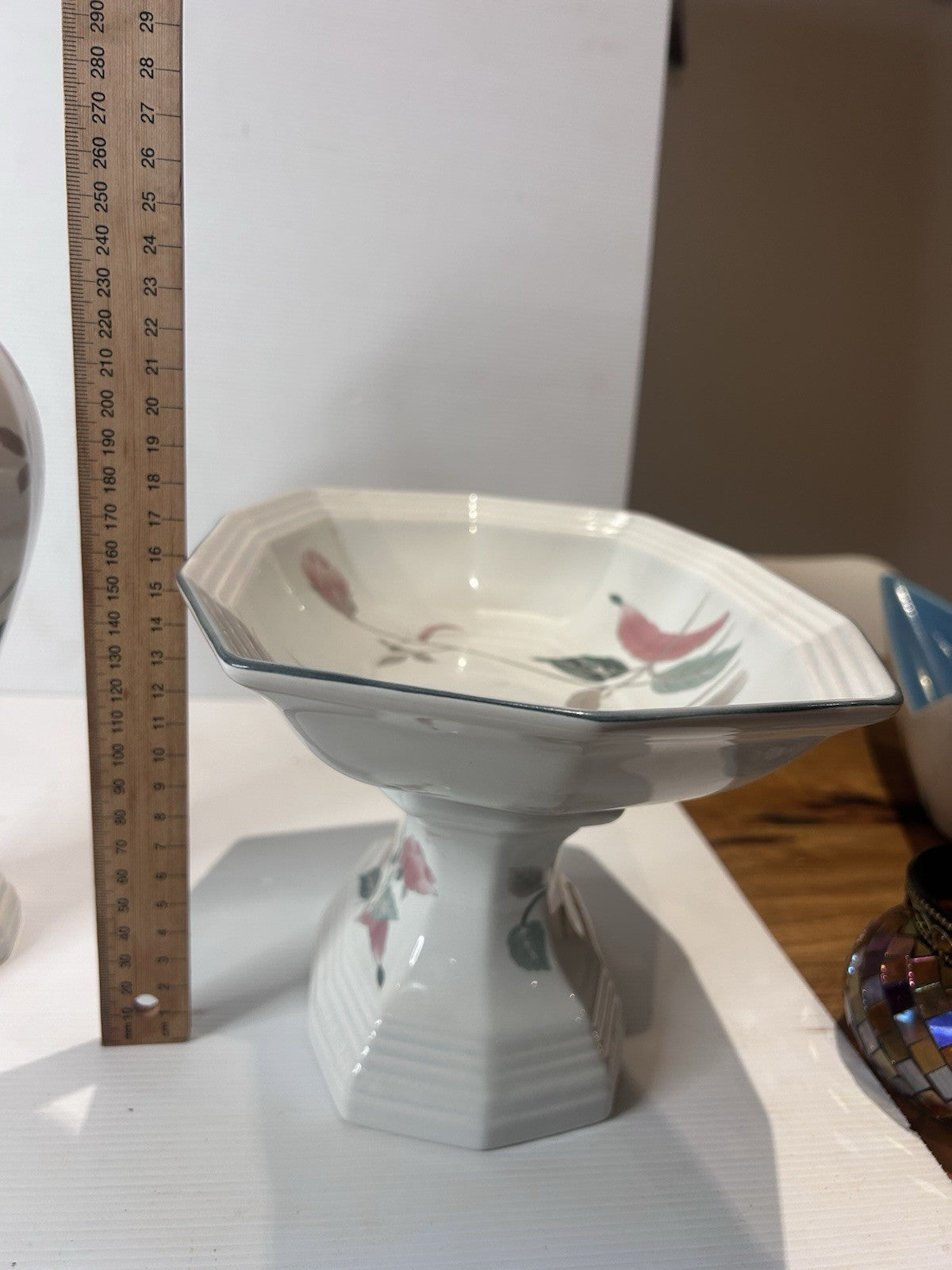 Mikasa Silk Flowers F3003 Pedestal Bowl & Lidded Vase Set – Japan Vintage