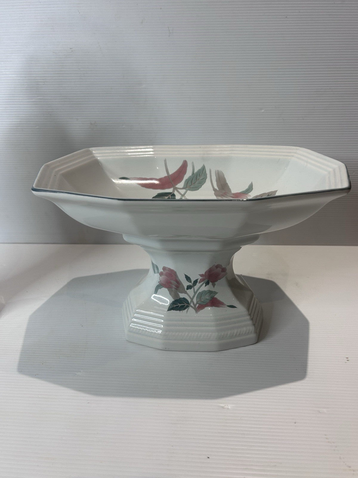 Mikasa Silk Flowers F3003 Pedestal Bowl & Lidded Vase Set – Japan Vintage