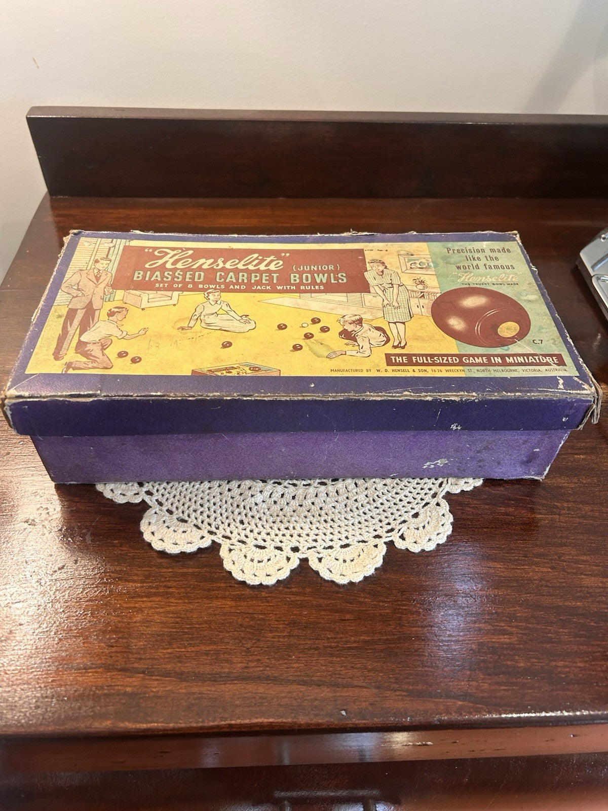 Vintage c1950s Henselite Junior Biassed Carpet Bowls Complete Set, Jack & Rules