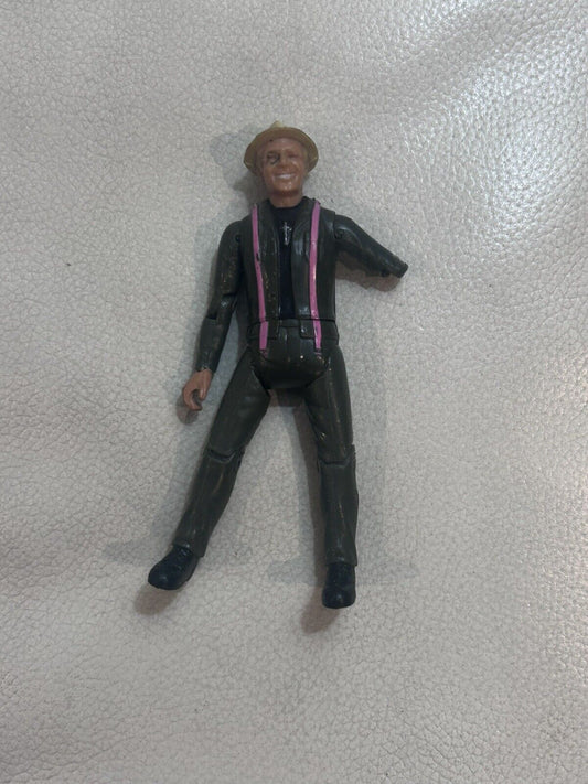 VINTAGE 1982 MASH TV SHOW 3 3/4 ACTION FIGURE TOY FATHER MULCAHY BY TRISTAR