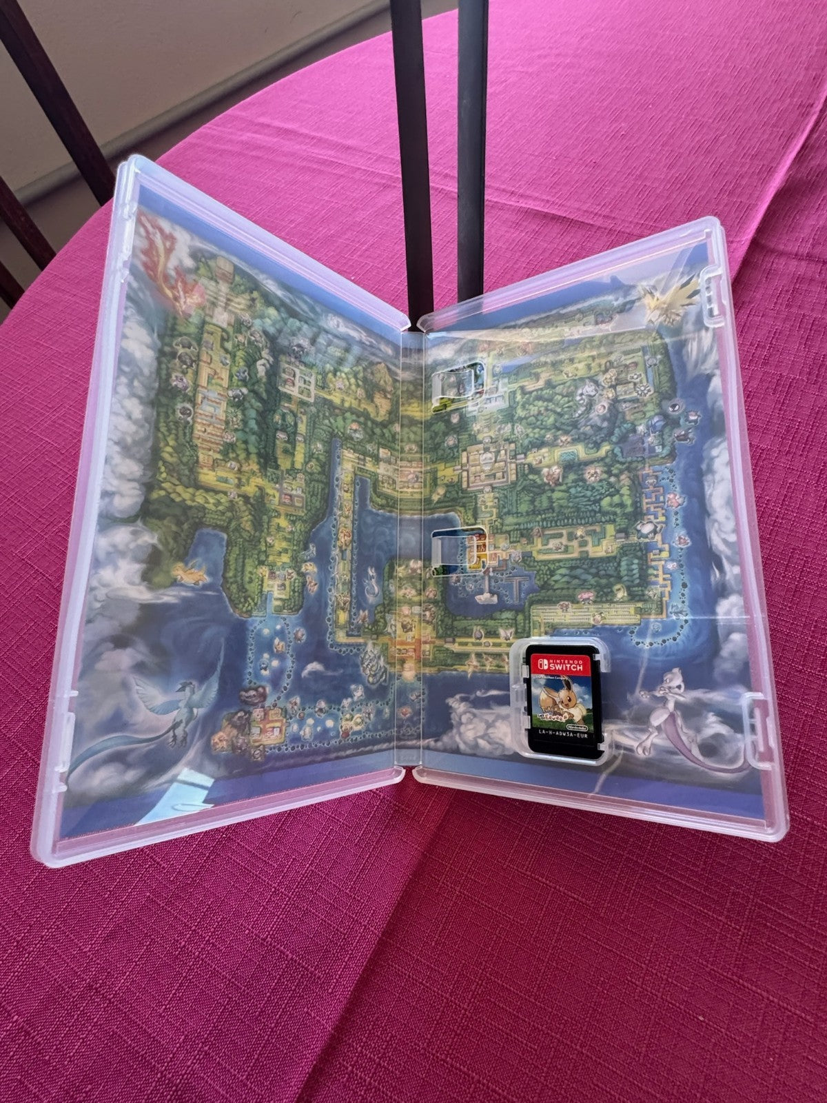 Pokémon Let’s Go Eevee Nintendo Switch – Complete w Case & Game Card | 2018