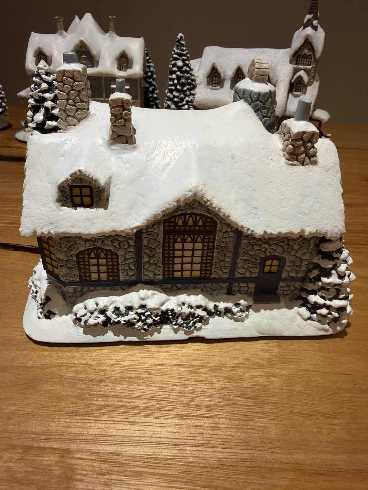 Thomas Kinkade Stonehearth Restaurant Hawthorne Village Christmas House COA