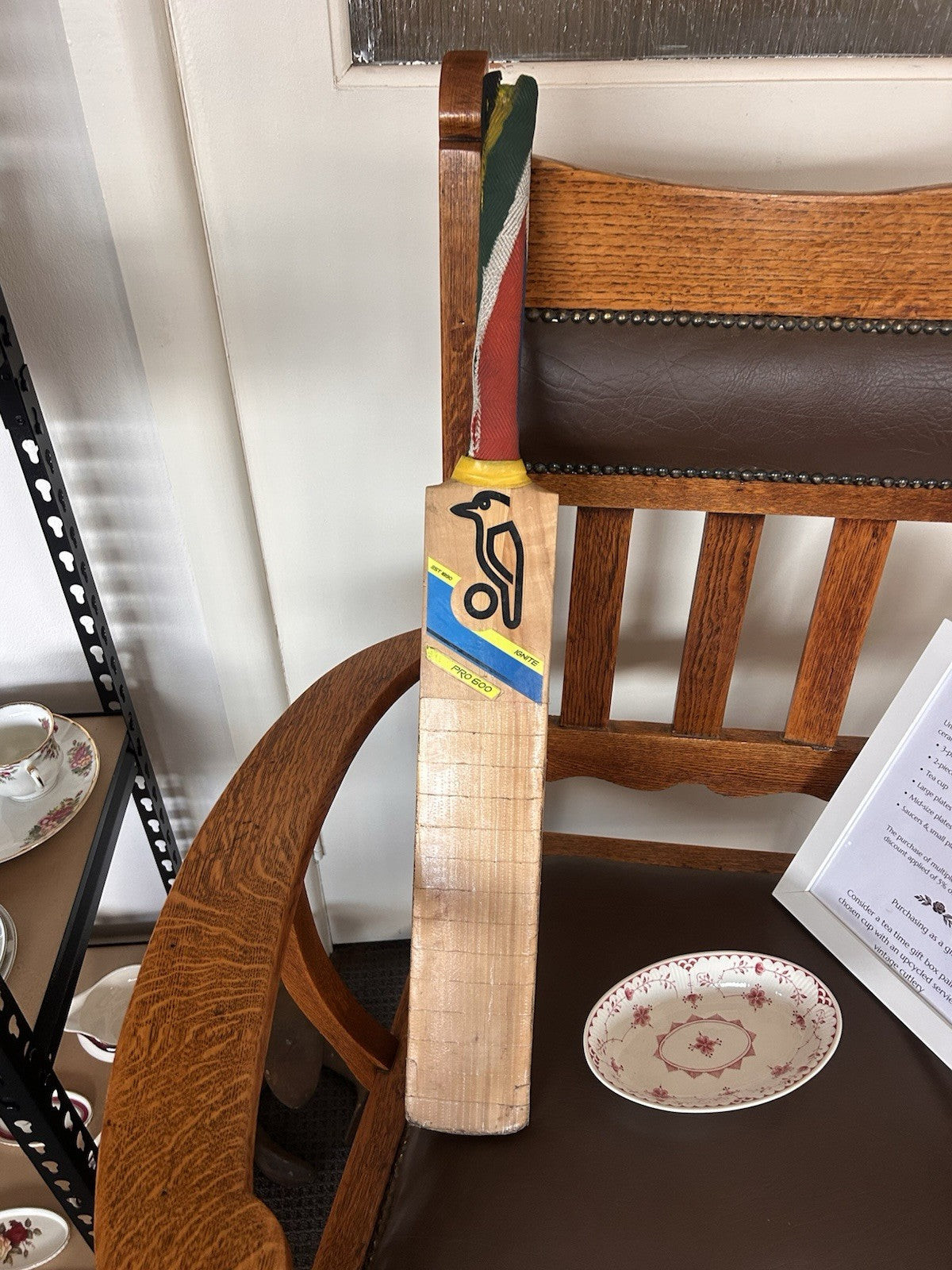 Signed Dean Jones Kookaburra Ignite Pro 600 Cricket Bat Kevin Peters Auto 