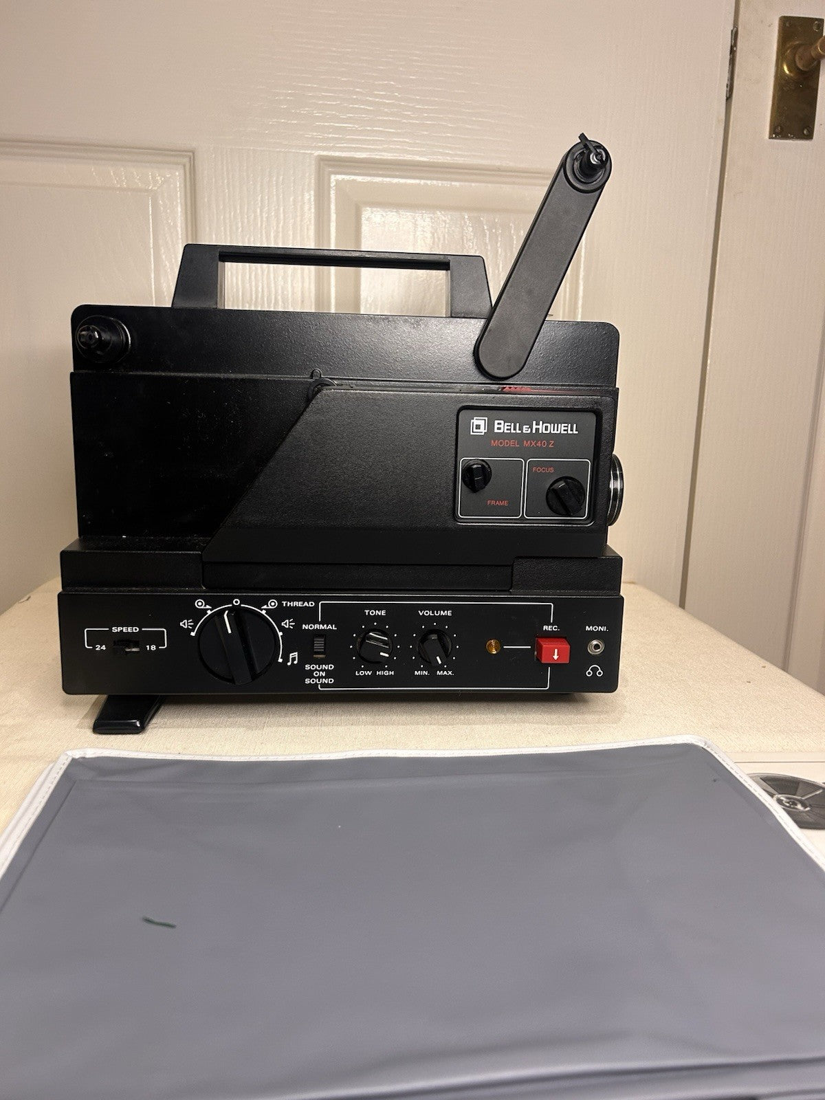 Bell & Howell MX40Z Super 8 & Single 8 Magnetic Sound Projector 