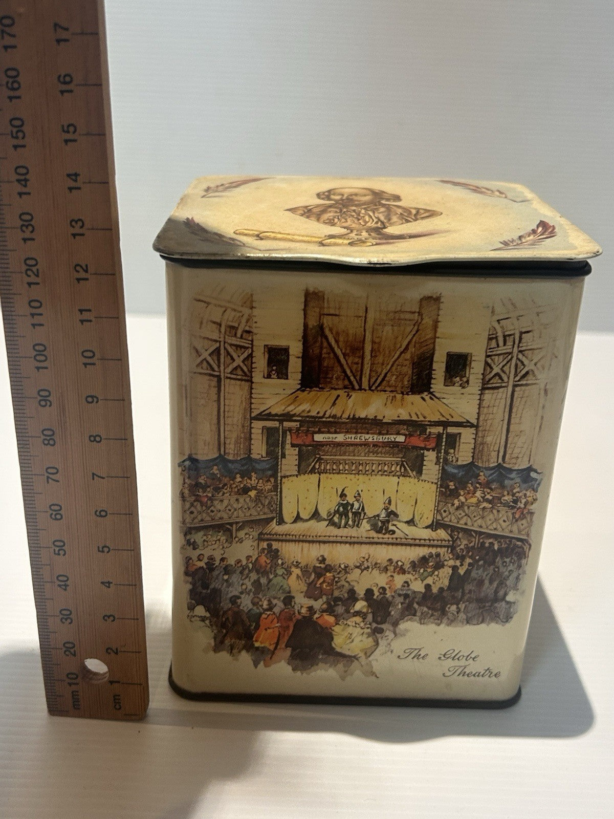 Vintage Riley’s Toffee Tin – Globe & Shakespeare Memorial Theatres Halifax UK