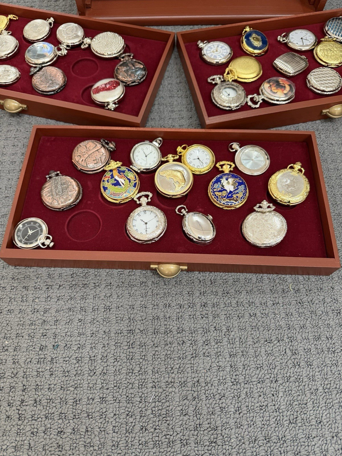 Hachette Pocket Watch Collection 39 Watches Display Cabinet Book Set