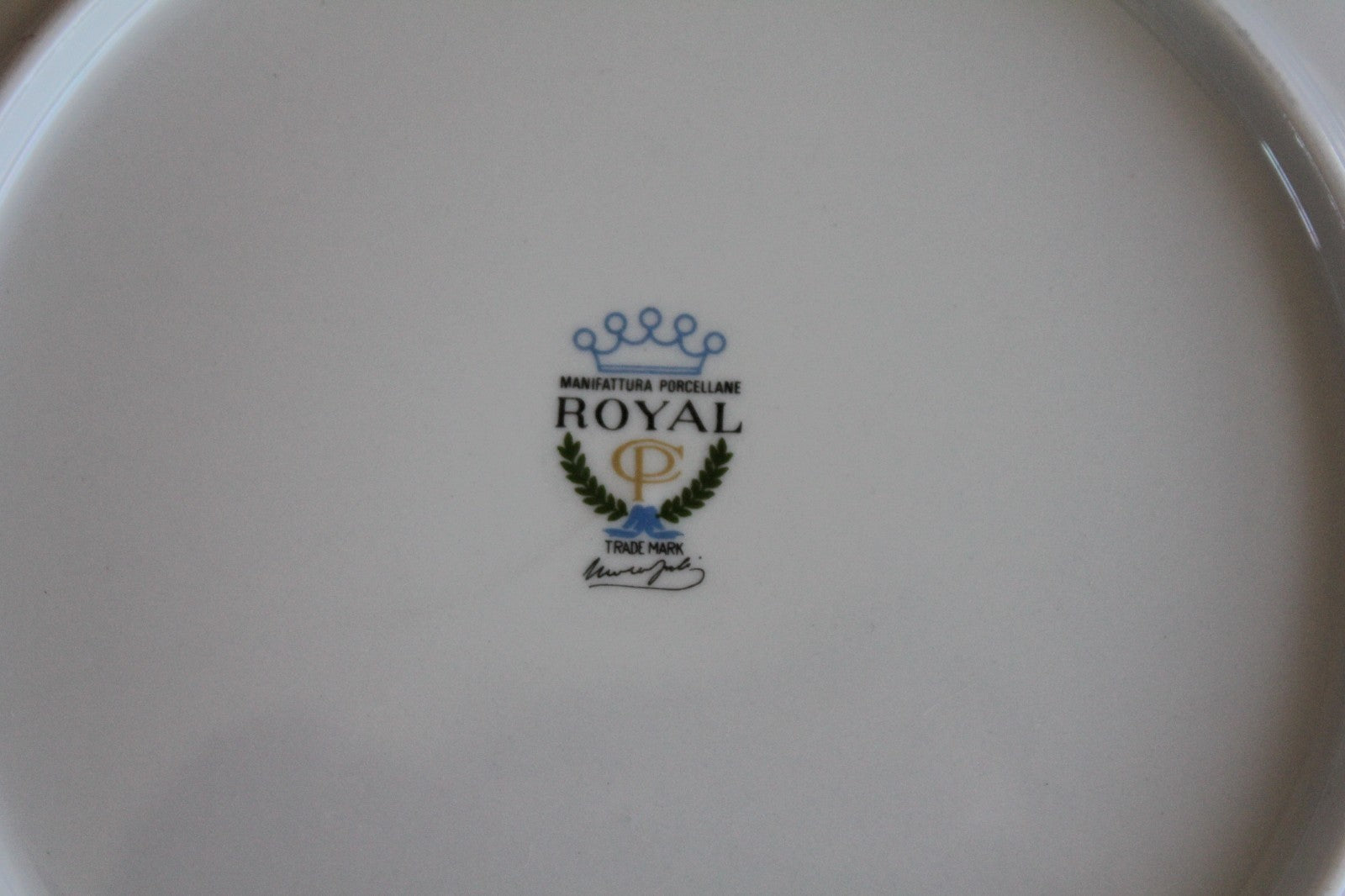 Royal Porcelain Floral Dinner & Coffee Service – 59 piece Matching Set