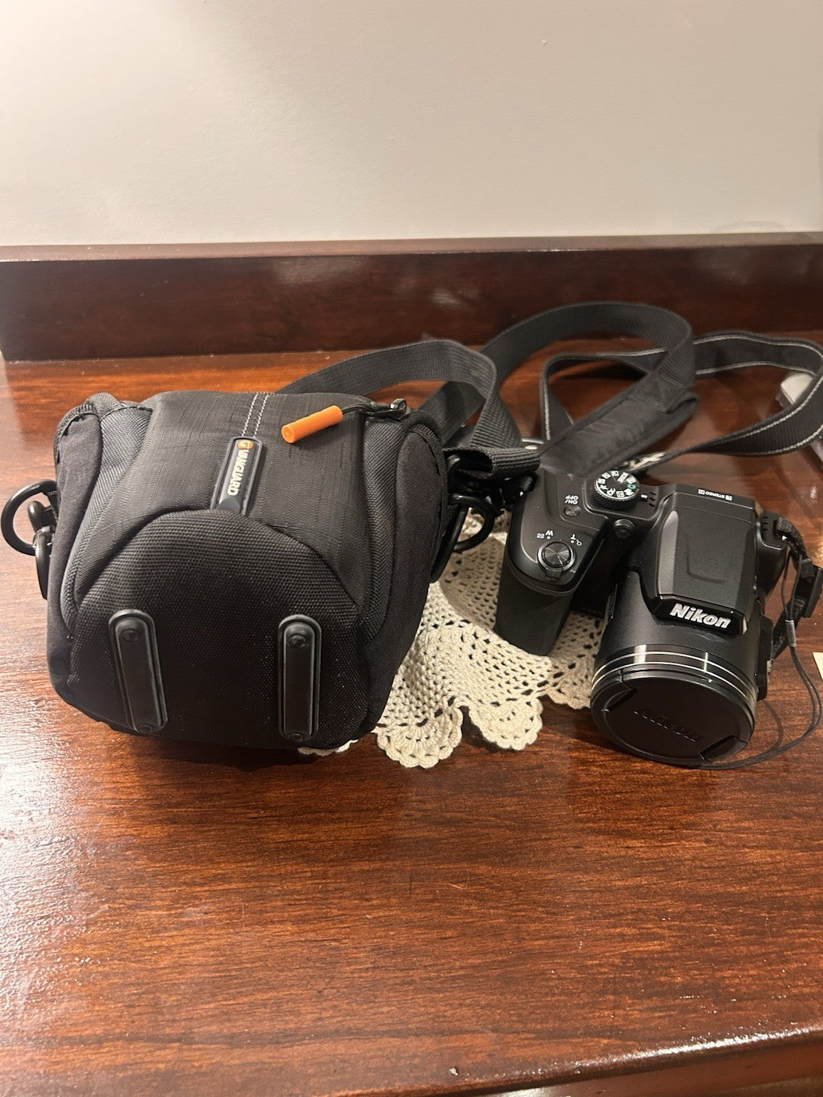 Nikon Coolpix B500 Digital Camera 16MP 40x Zoom with Case & Strap – Works