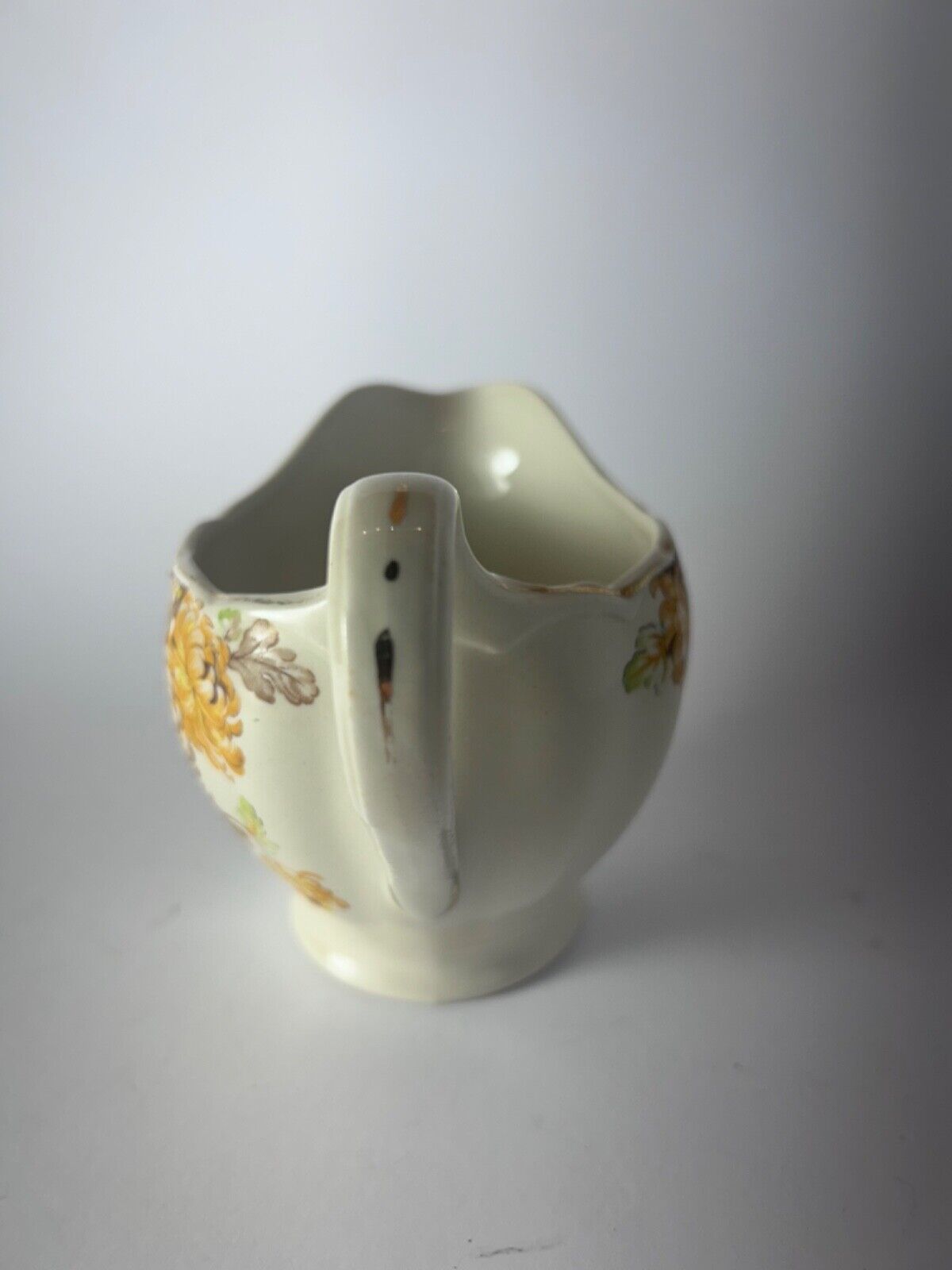 VINTAGE GRINDLEY ENGLAND CREAMPETAL CREAMER Circa 1950s
