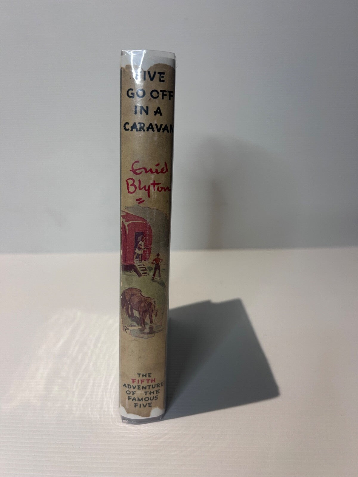 Enid Blyton Five Go Off in a Caravan 1952 HC DJ 6th Impr Famous Five
