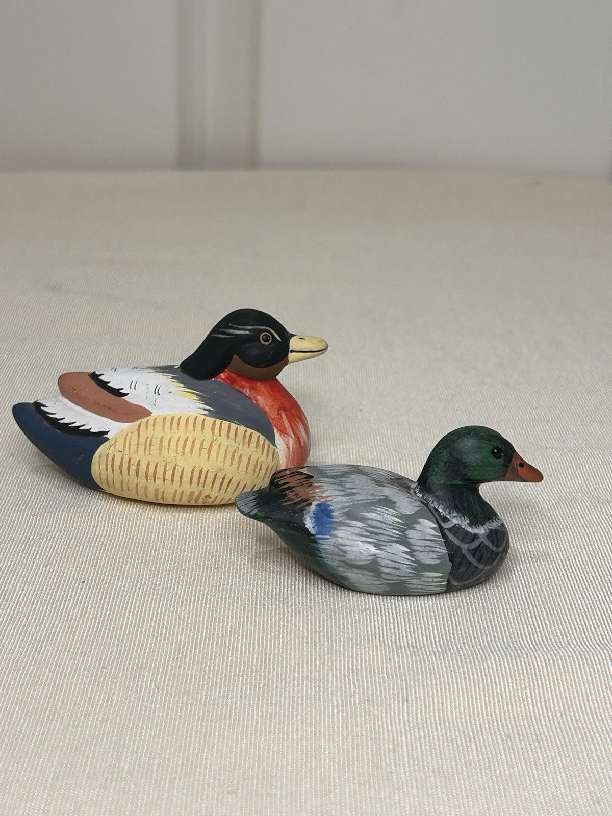 Hand Painted Ceramic Duck Figurines x2 – Mini Folk Art Décor Ducks