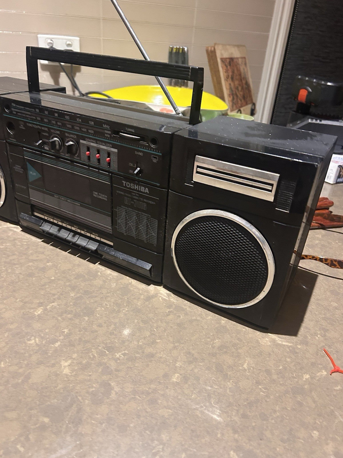 Vintage Toshiba RT-7016 Boombox Radio Cassette Restoration Project 80s