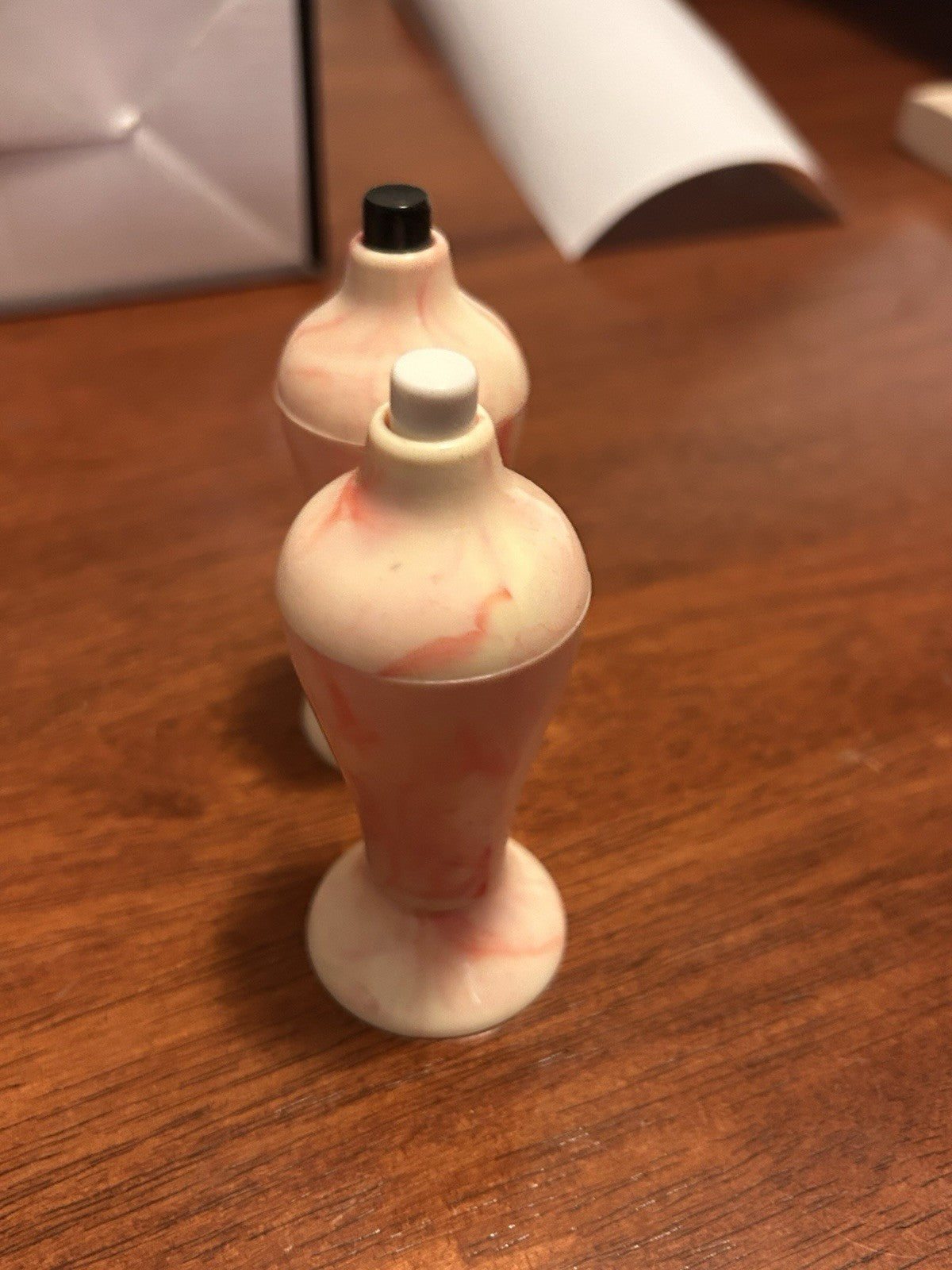 J. Wipfli Plastics Co. Melbourne Push-Button Seasoners Salt & Pepper Shakers