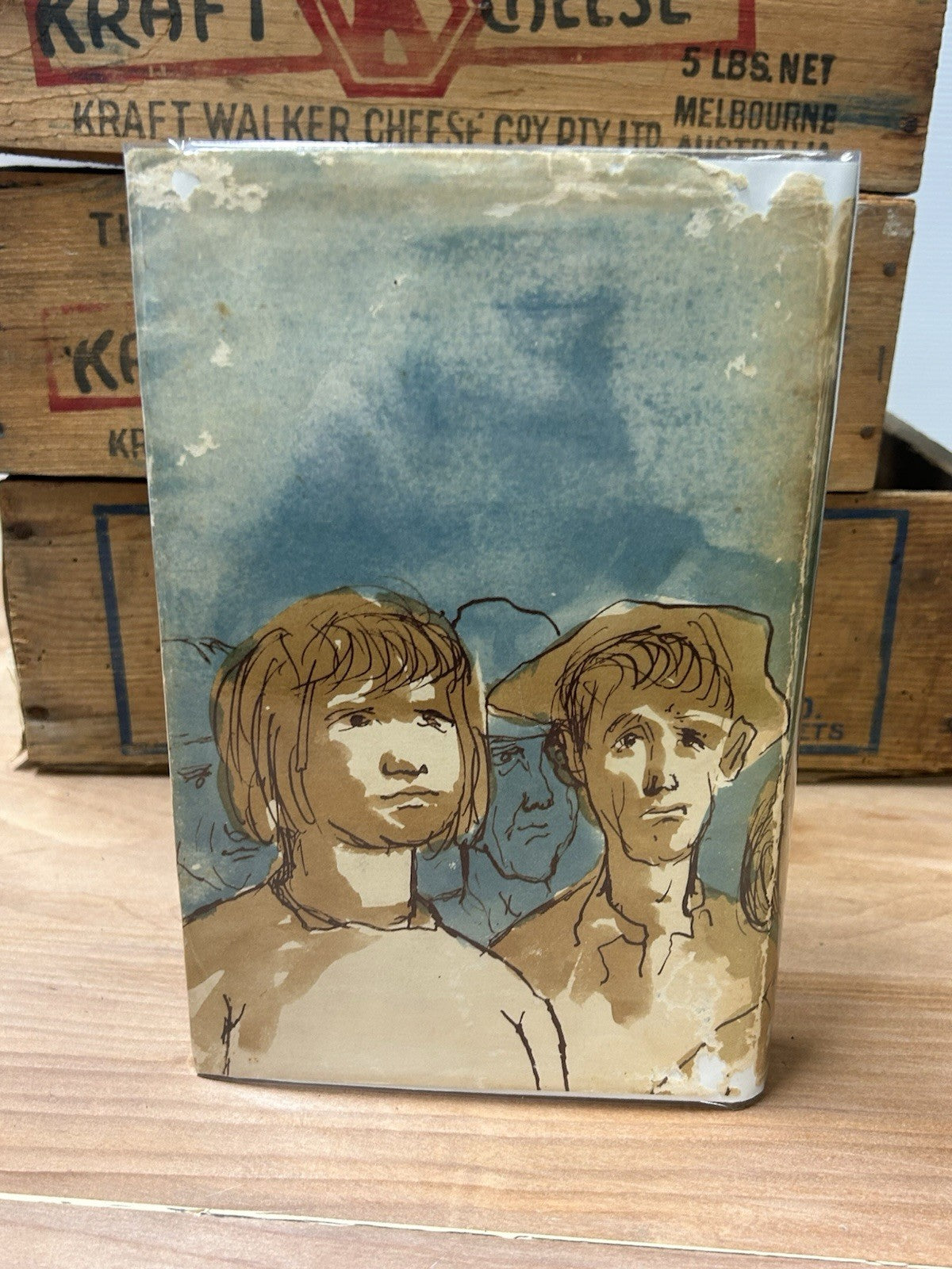 D’Arcy Niland Dead Men Running 1969 1st Ed HC DJ Hodder Australia Drysdale Art