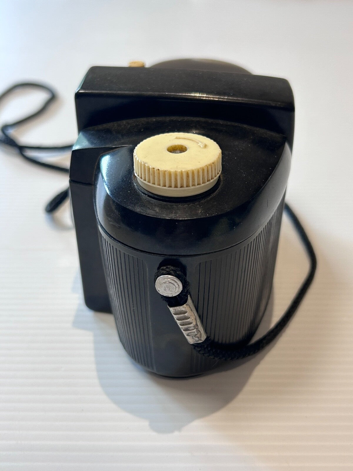 Vintage Kodak Brownie 127 Camera with Dakon Lens – Classic Mid-Century Photograp