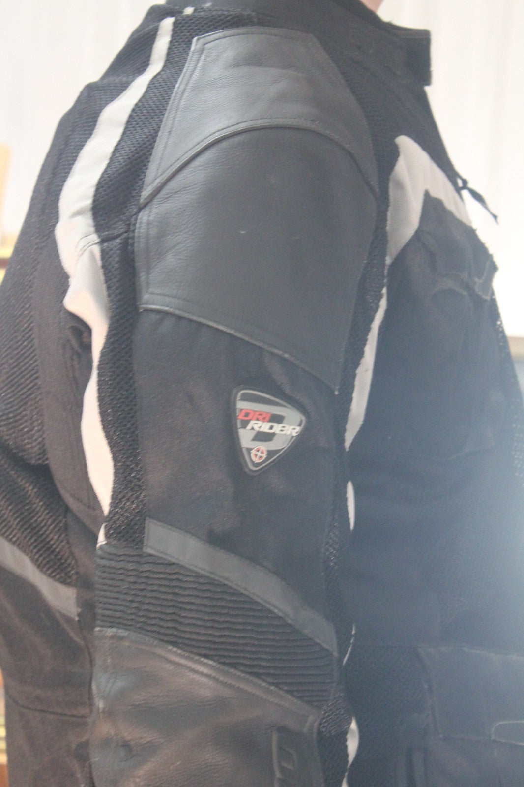 DRIRIDER Motorcycle Touring Jacket Mens 2XL Black White Leather Textile