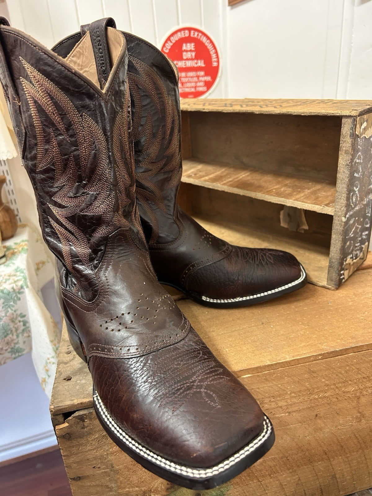 Ringers Western Cowboy Longreach Boots Size 10 EE Brown Leather Made in Mexico