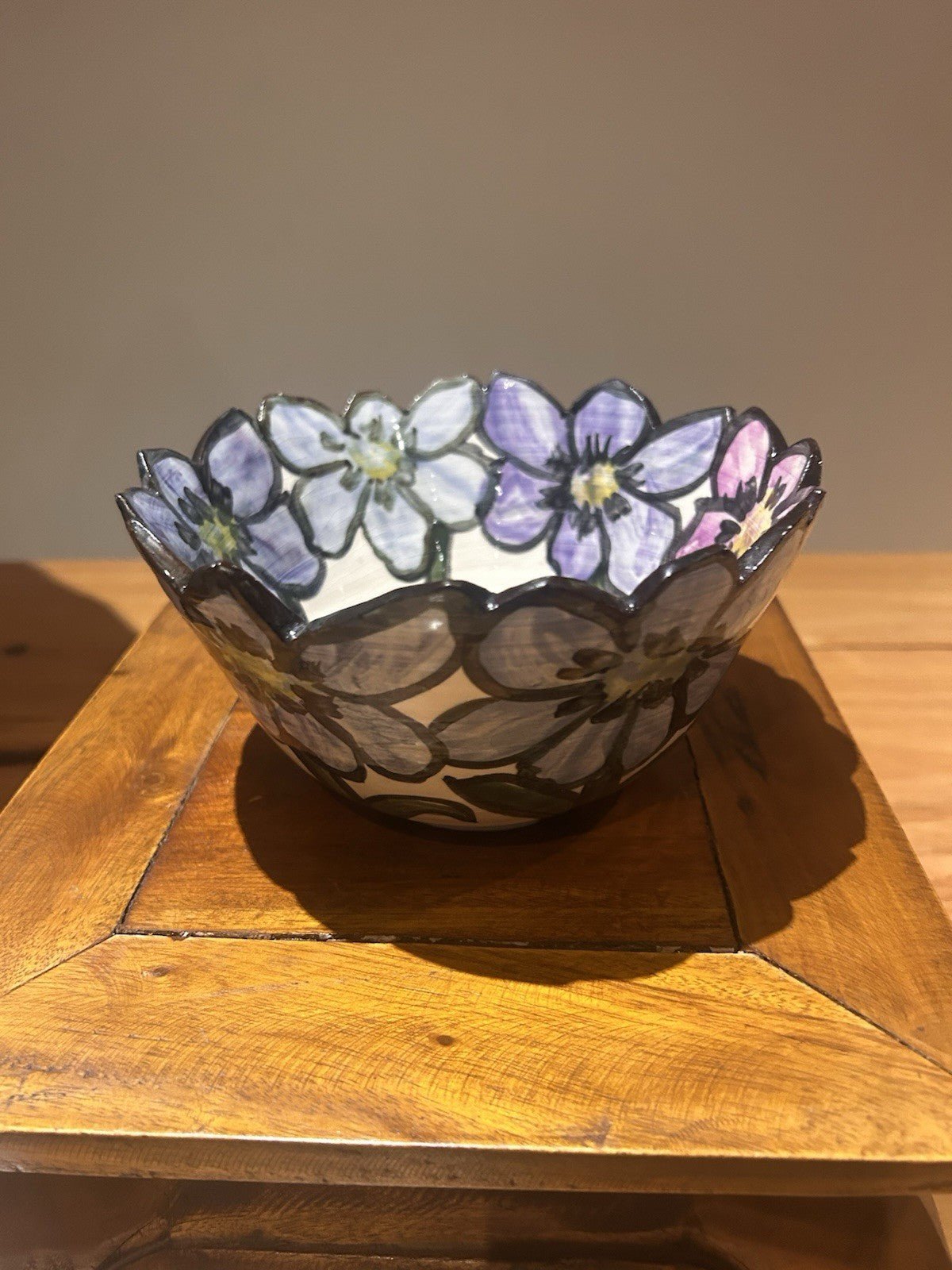 Peggy Callahan Studio Pottery Large Bowl Floral Scalloped Signed 17cm