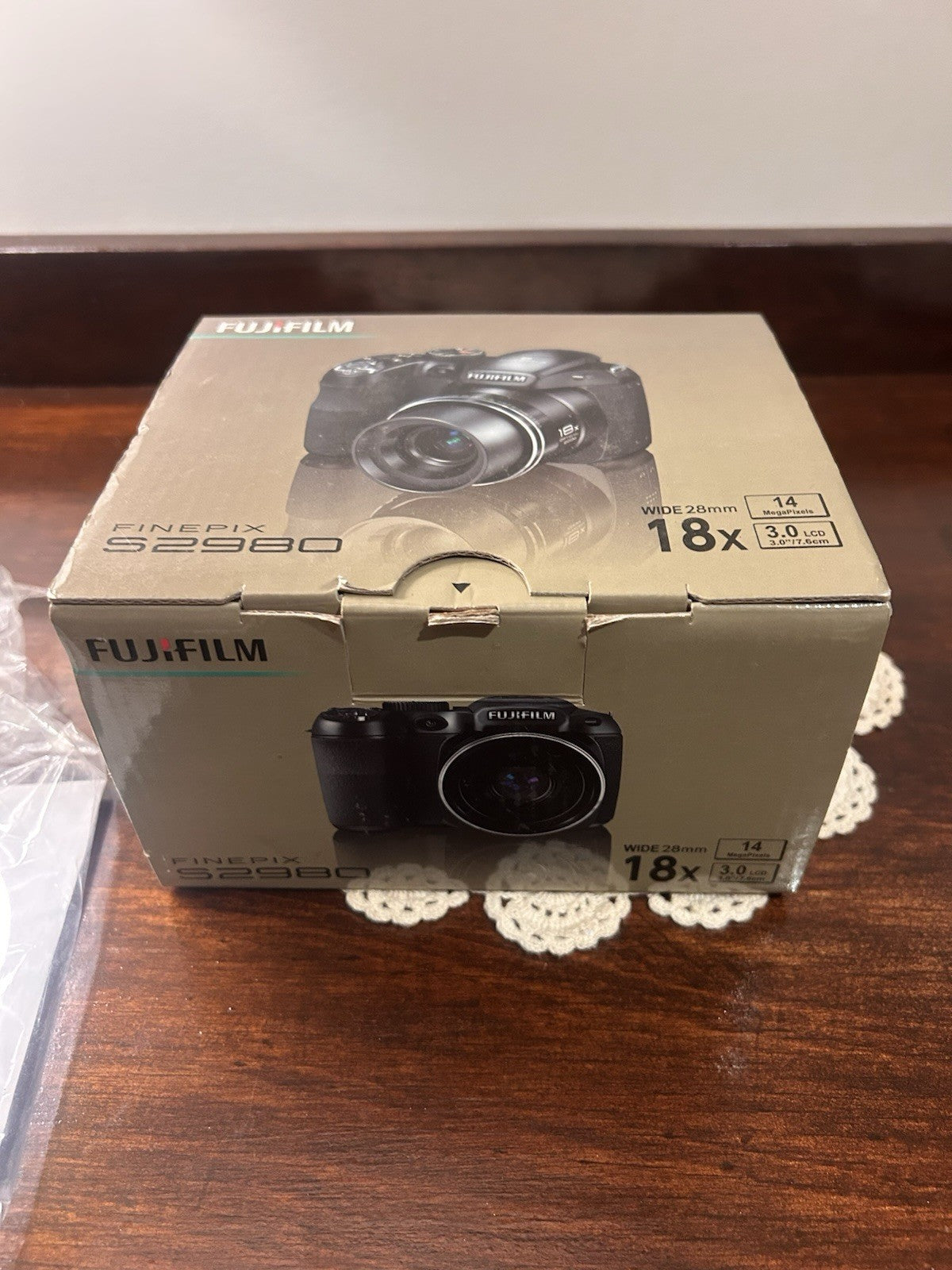 Fujifilm FinePix S2980 Digital Camera 18x Optical Zoom Boxed 14MP Tested