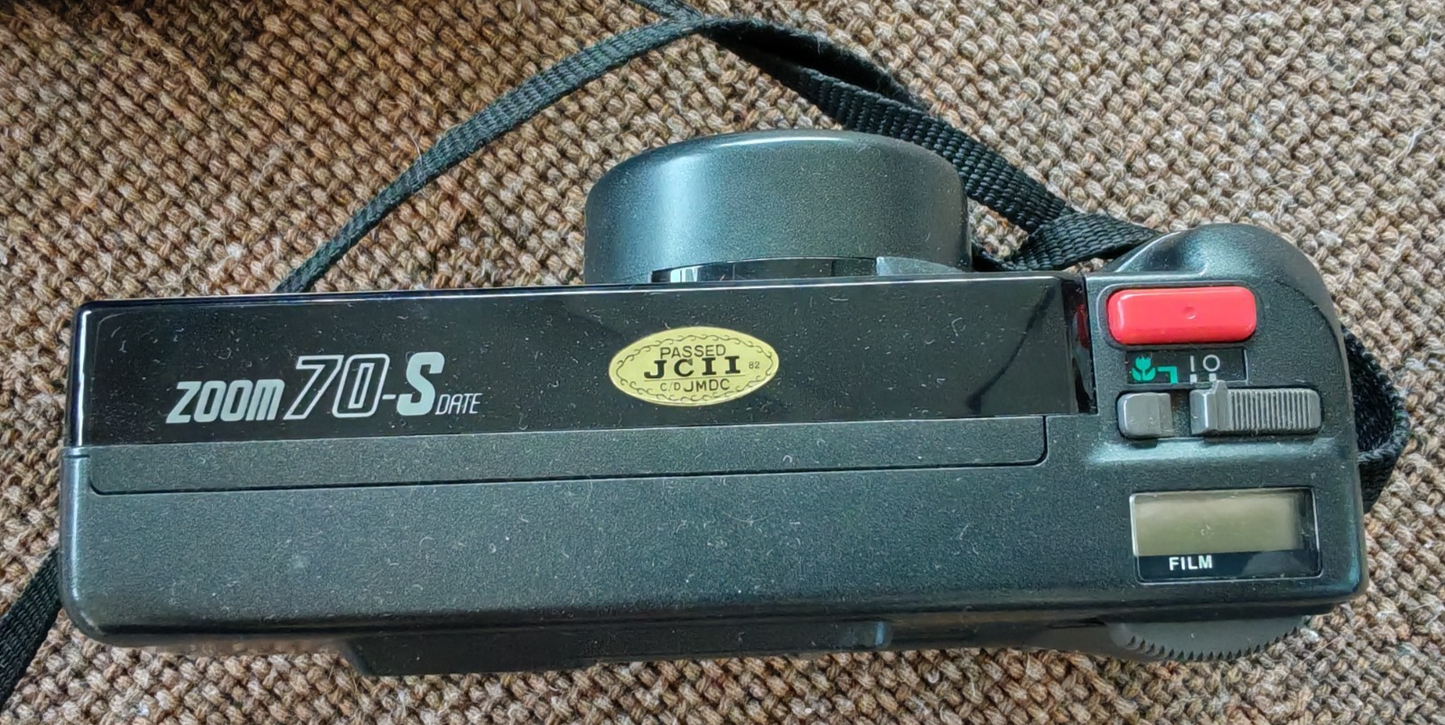 Pentax Zoom 70-S Date 35mm Compact Film Camera + Case