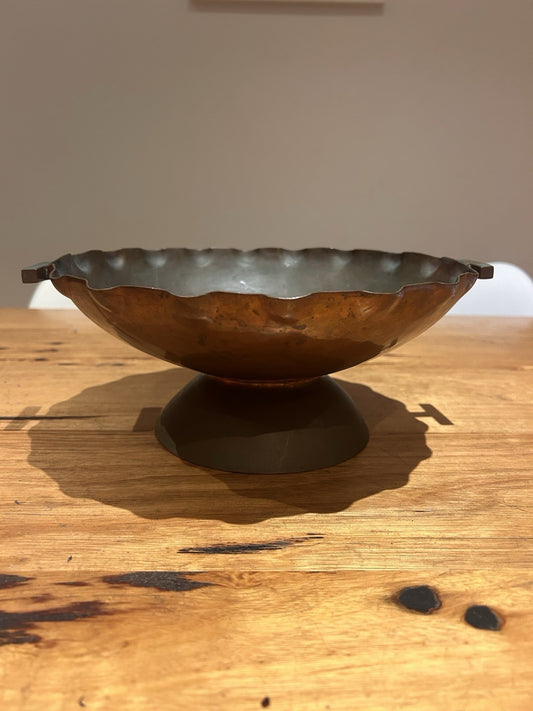 Mid-Century Modern Hammered Copper Footed Bowl with T-Bar Handles – Vintage