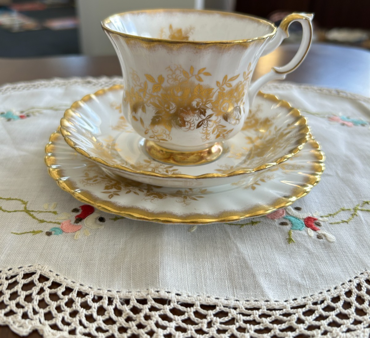 Royal Albert Antoinette Trio Teacup Saucer Plate Gold Gilt England