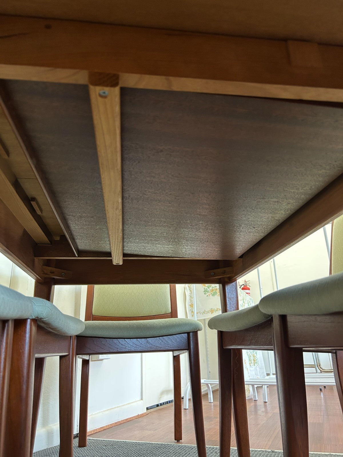 Noblett SA Mahogony Oval Extendable Dining Table  and 6 Chairs