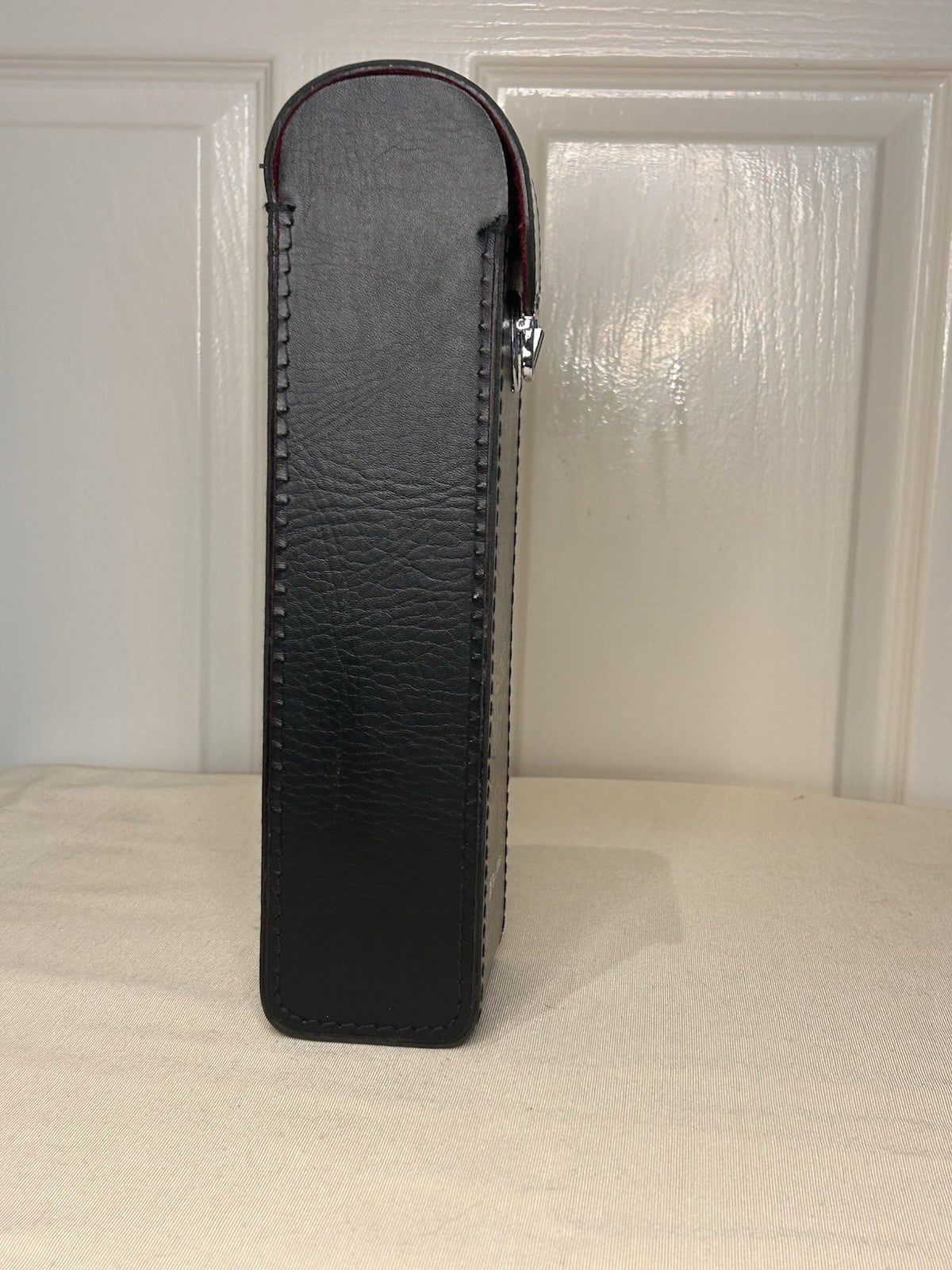 Bell & Howell Vintage Camera/Accessory Case Black Faux Leather Red Lining