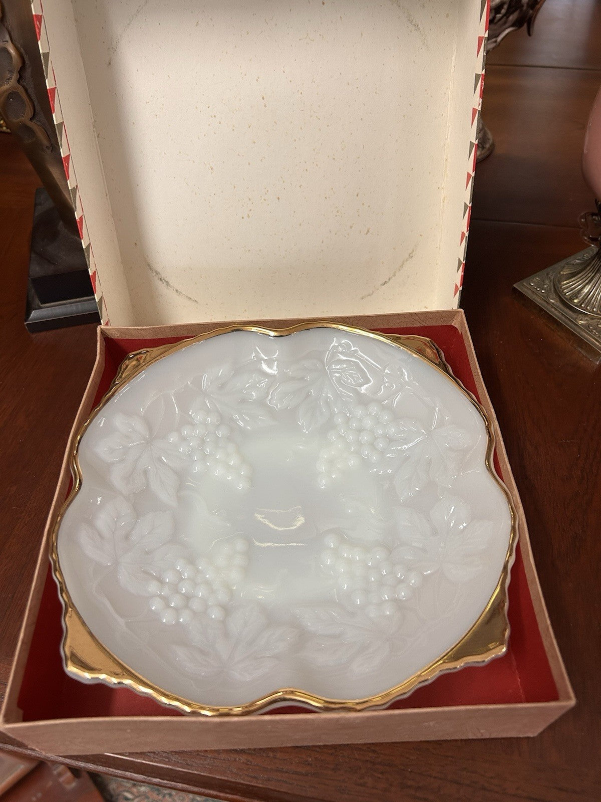 Vintage Anchor Hocking Milk Glass Grape Serving Dish Gold Rim Boxed USA