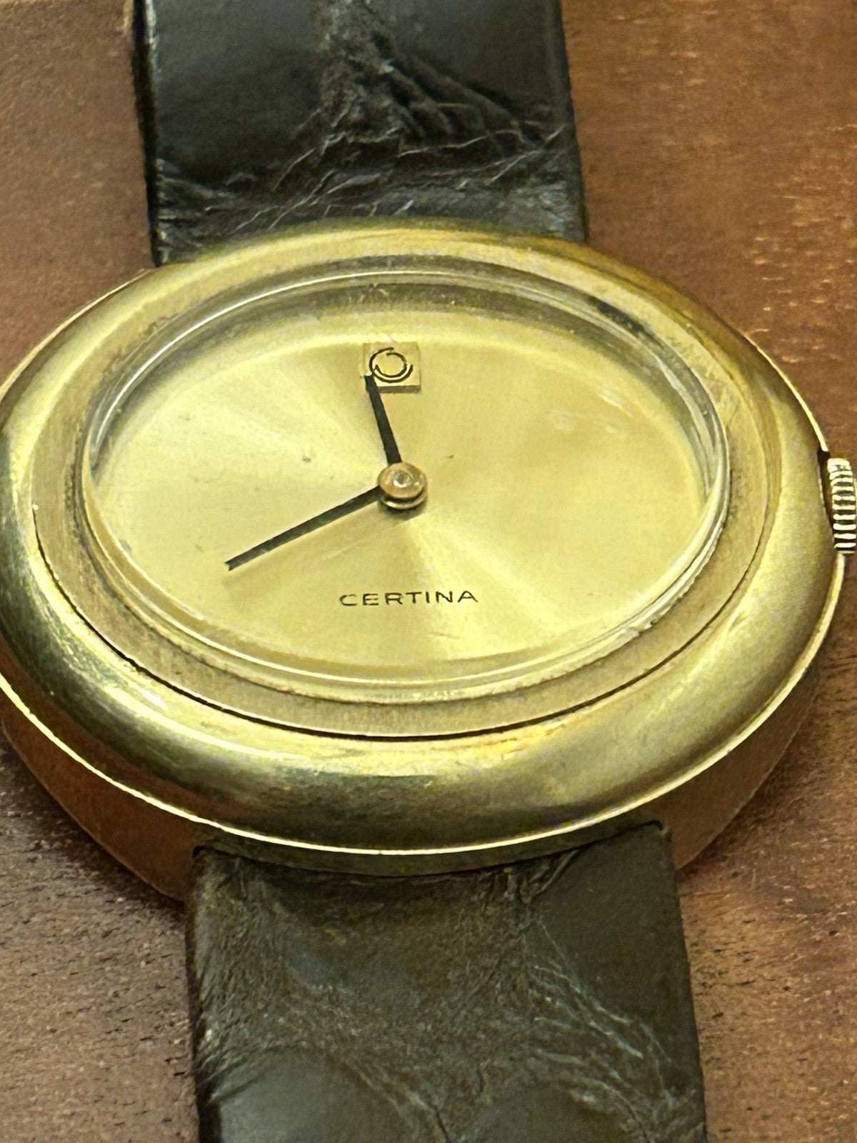 Vintage Certina Swiss Made Ladies Dress Watch Manual Wind Gold Tone 1970s