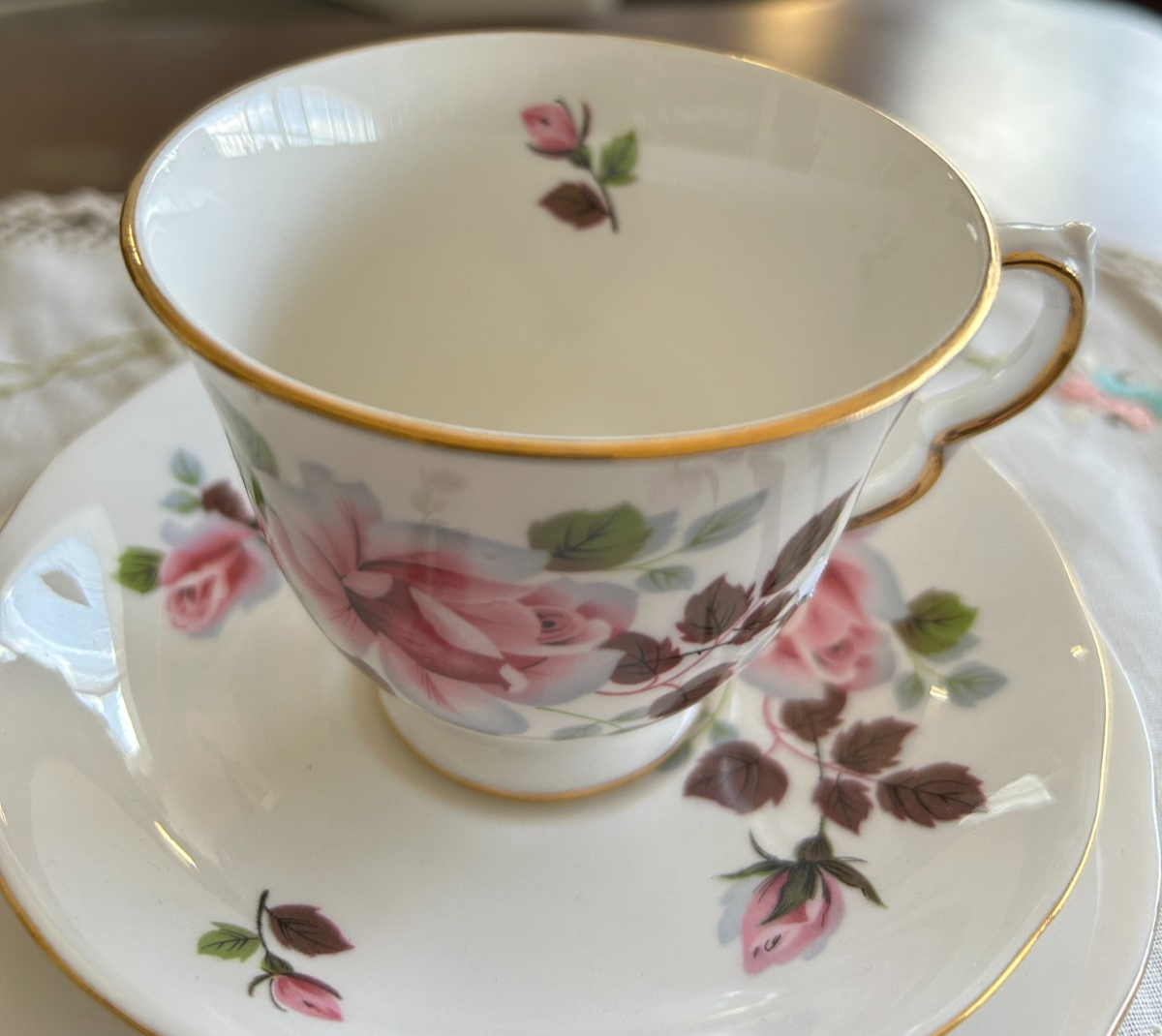 Queen Anne | Pink Rose | Trio Bone China | England Ridgway 8228 | Teacup Trio