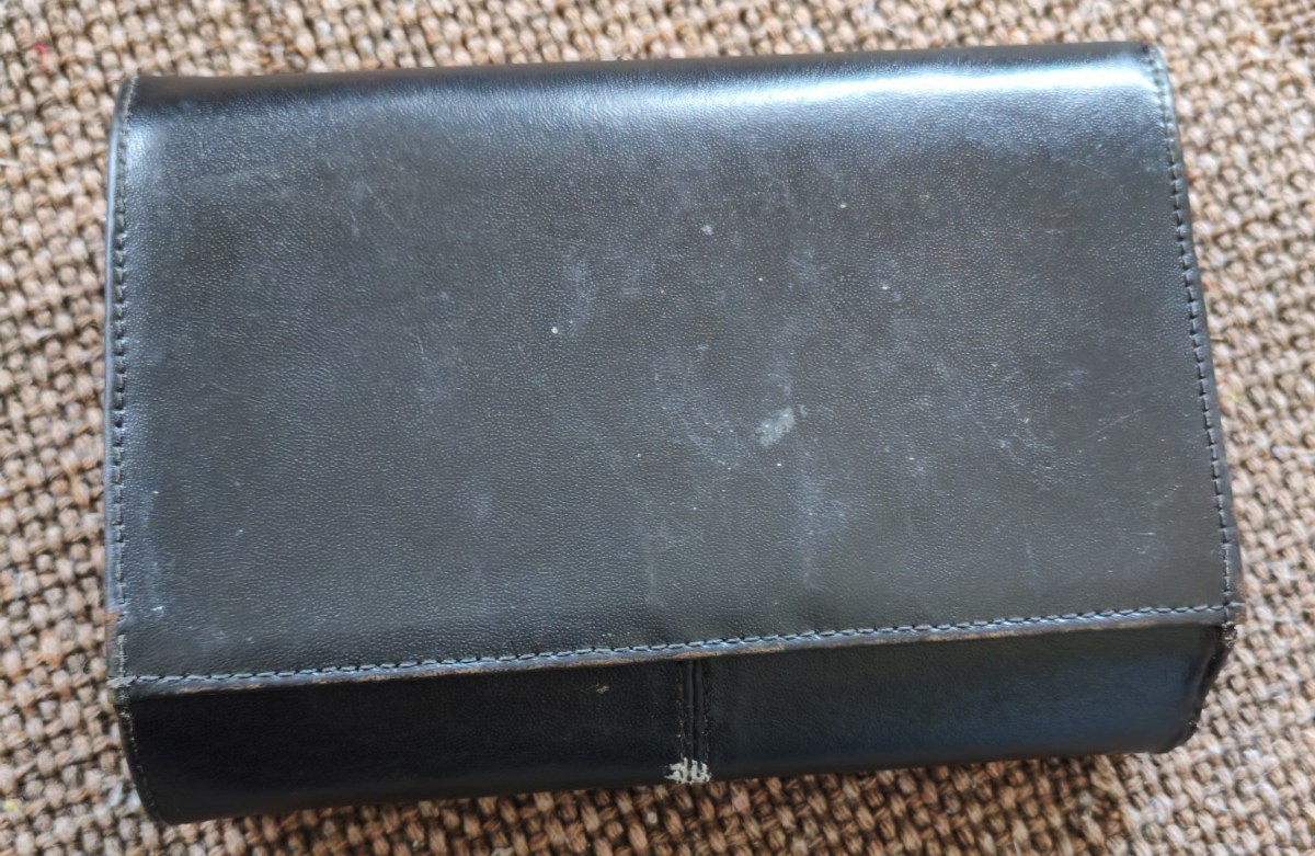 Vintage Churchill Black Leather Envelope Wallet with Kiss-Lock Coin Purse