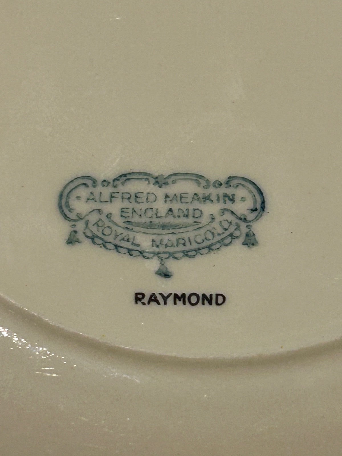 Royal Marigold Raymond Meakin 4 Cups/Saucers , Jug, Sugar & Plate & free extras