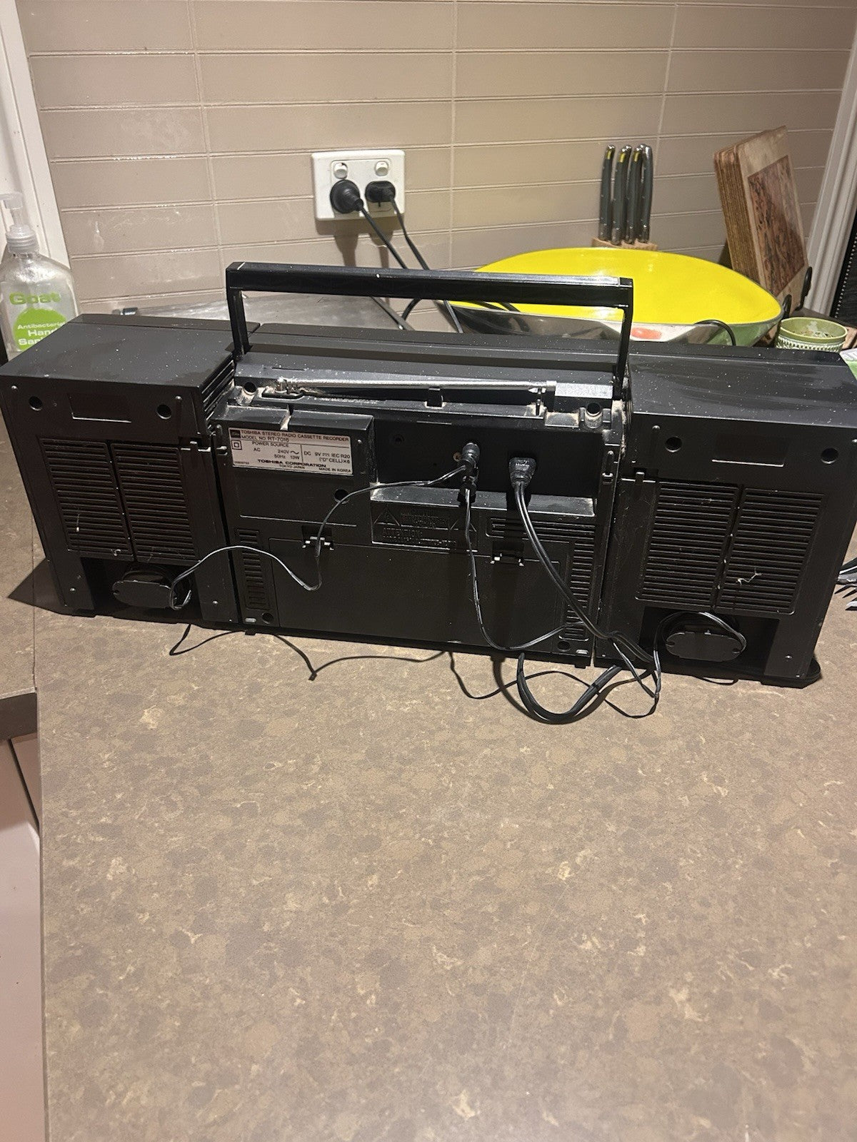 Vintage Toshiba RT-7016 Boombox Radio Cassette Restoration Project 80s