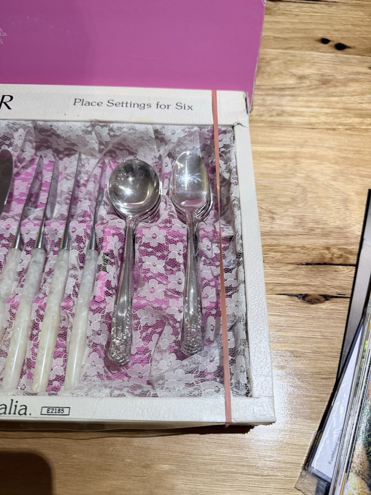 Grosvenor Laureate 44pc Silverplate Cutlery Set Boxed Pearlex AU